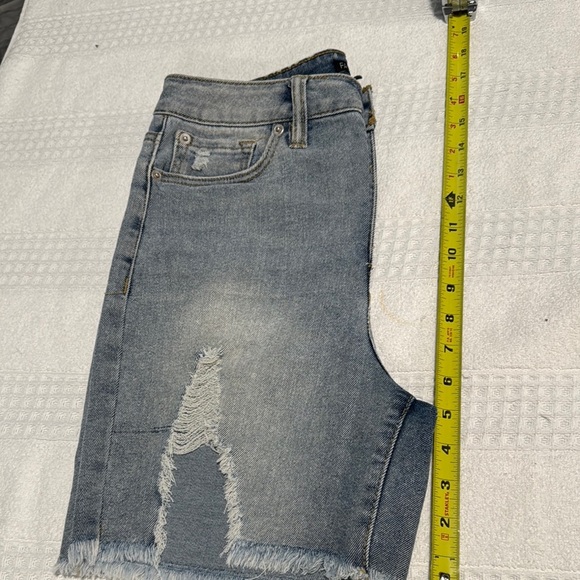 Fashion Nova Distressed Jean Shorts - Picture 4 of 6